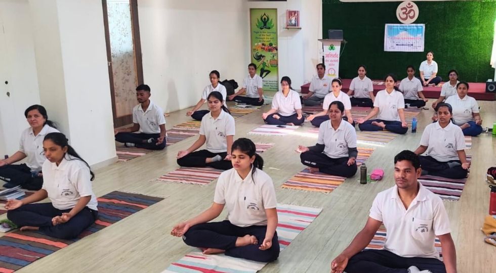 Diploma in Yoga Teacher 1 1
